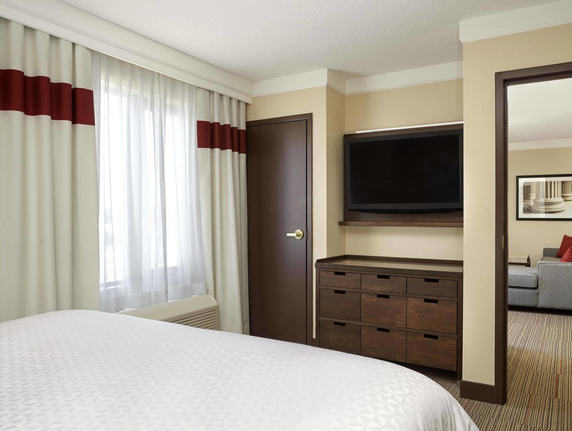 Four Points By Sheraton Kitchener-Waterloo Esterno foto
